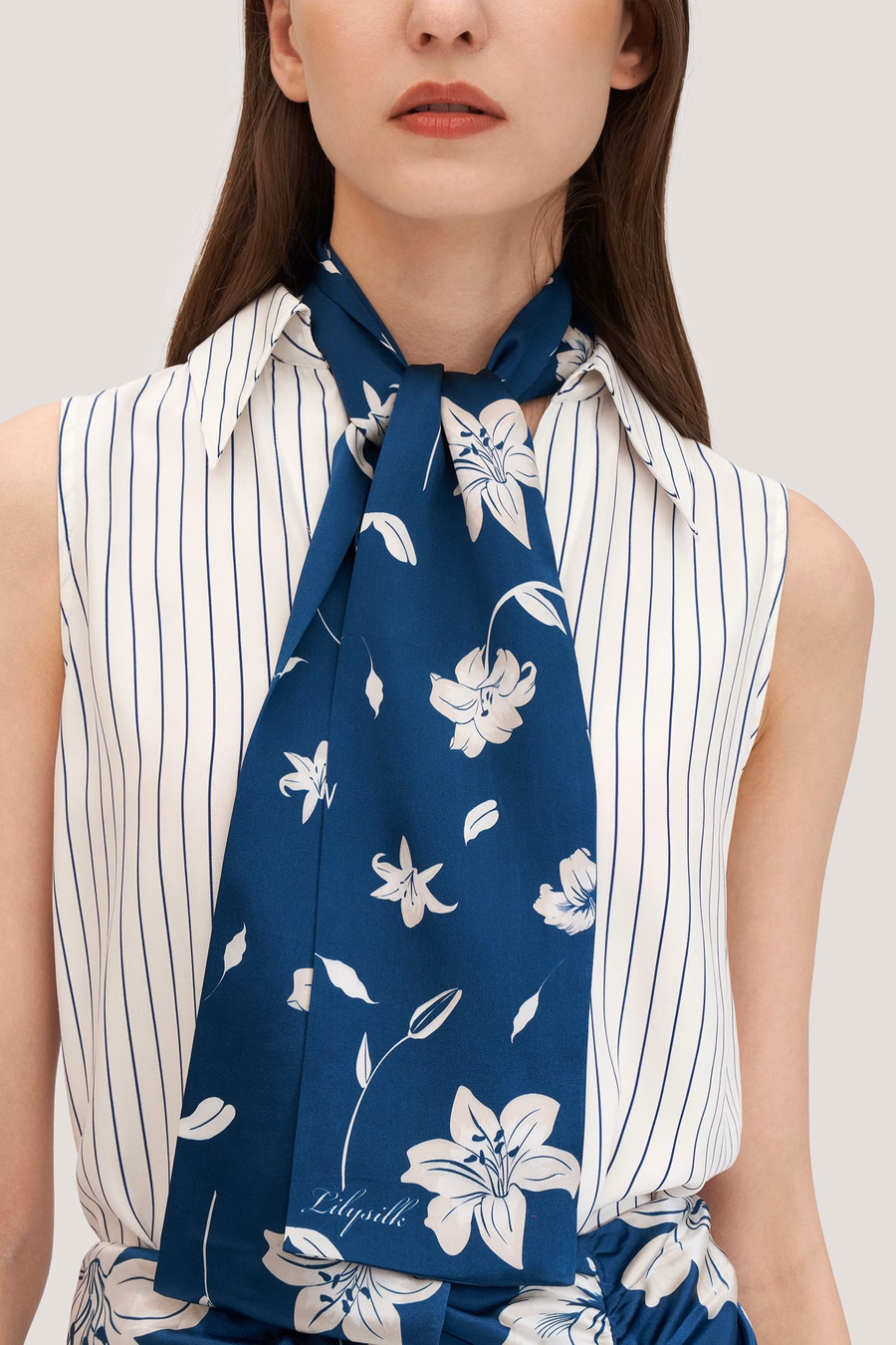 Étonnant foulard en soie rectangulaire Lily
