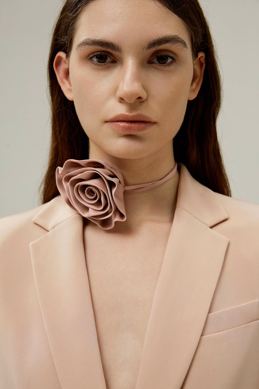 Collier en Soie avec Col Rosette