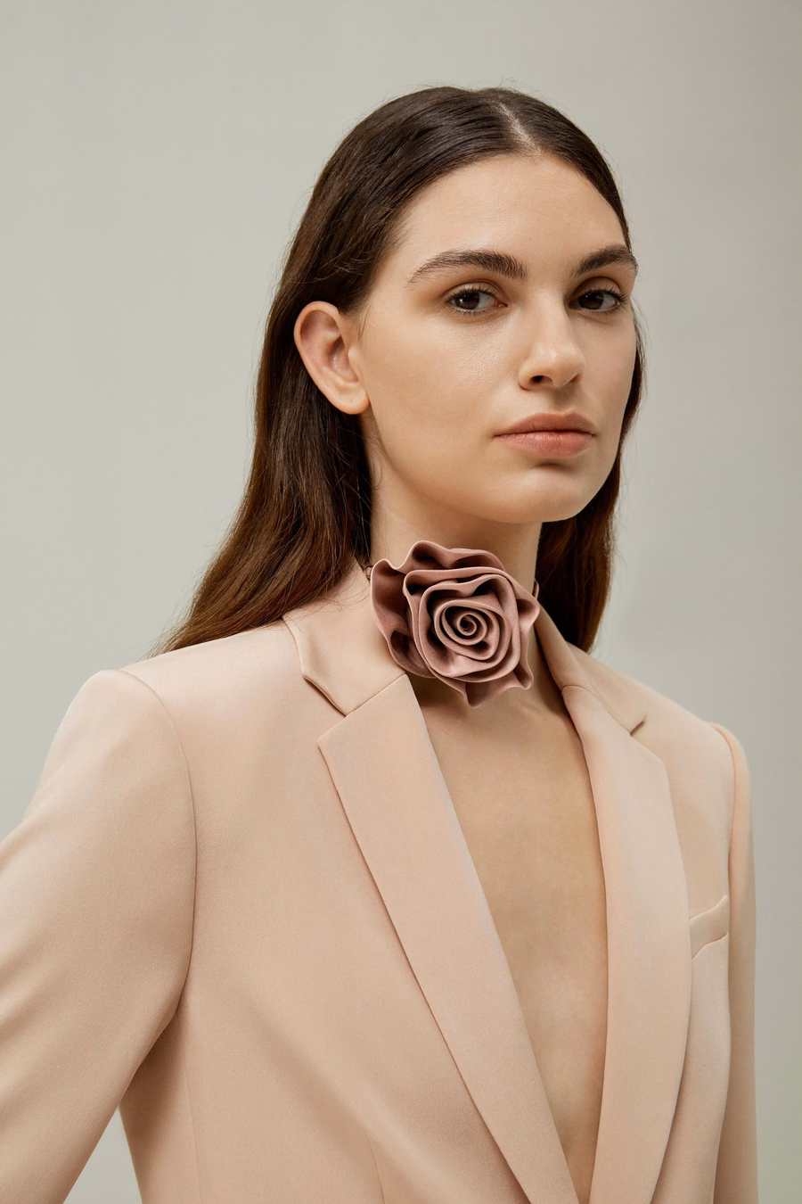 Collier en Soie avec Col Rosette