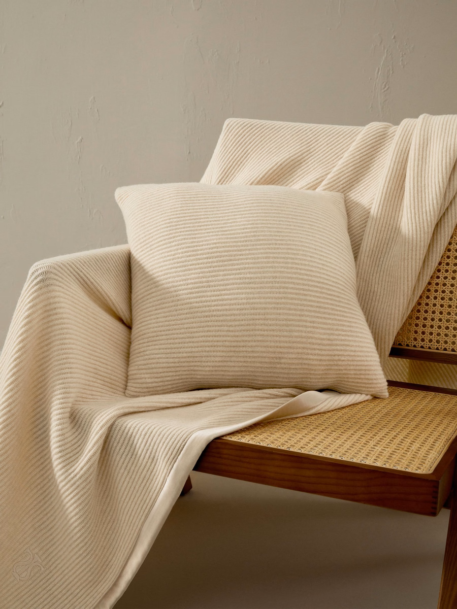 Housse de coussin réversible en cachemire et soie