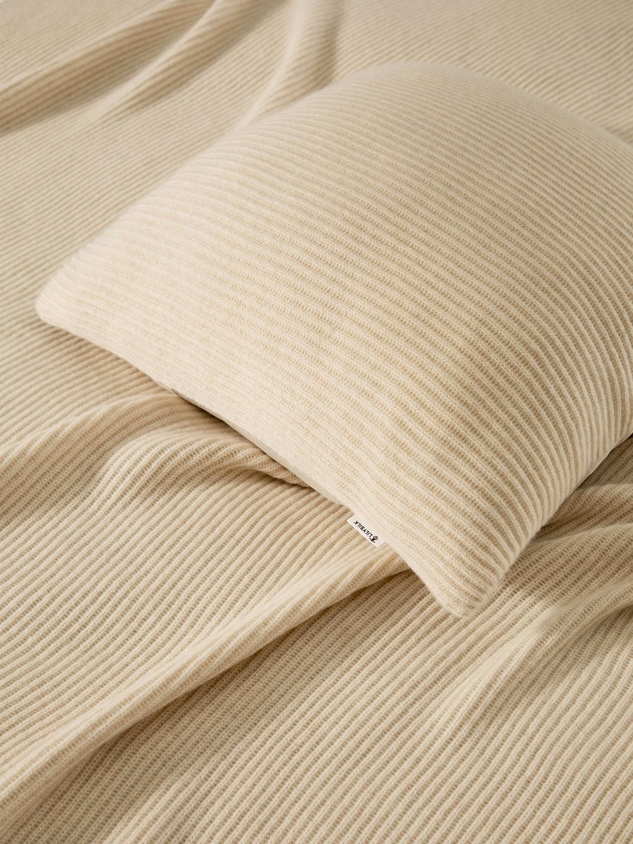Housse de coussin réversible en cachemire et soie