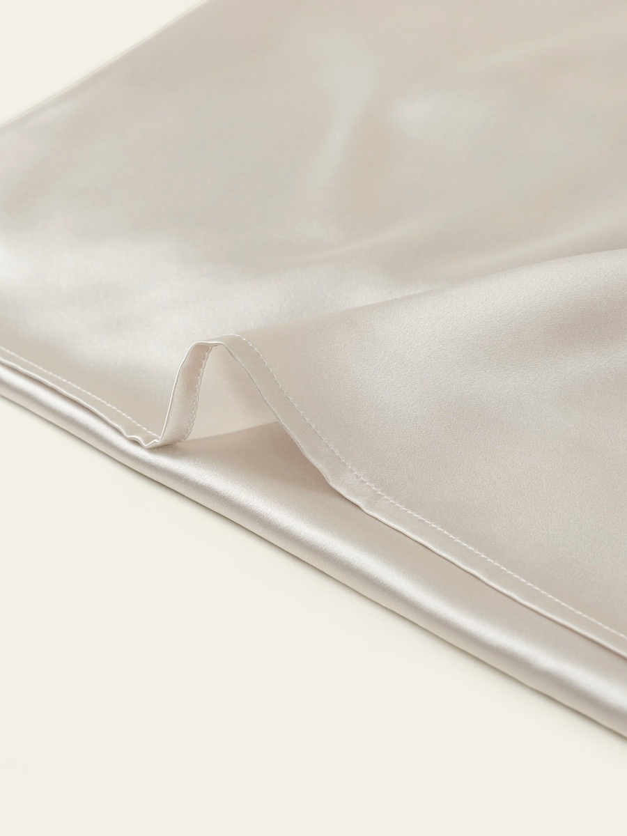 Housse de Coussin en Soie Ion Argent