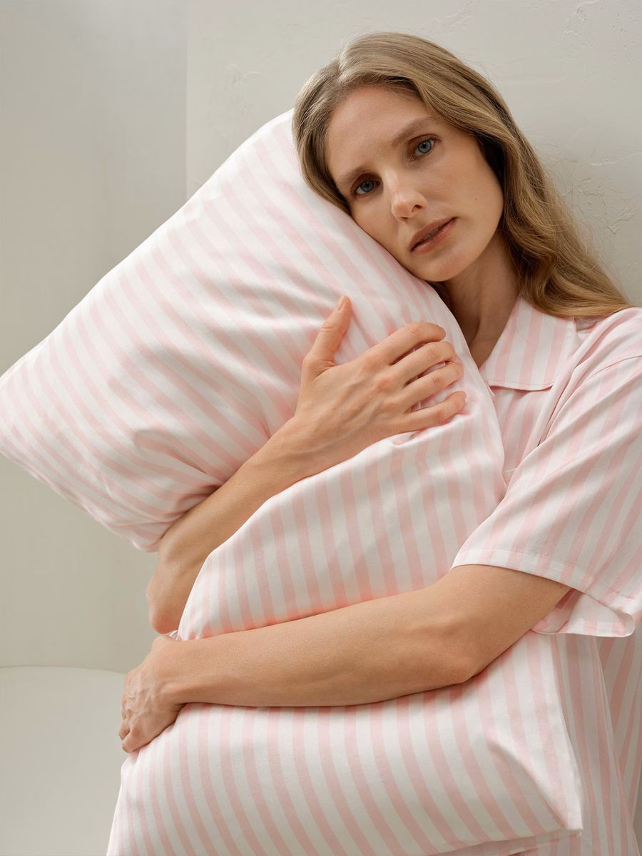 Housse de Coussin Enveloppe Rayée en Charmeuse