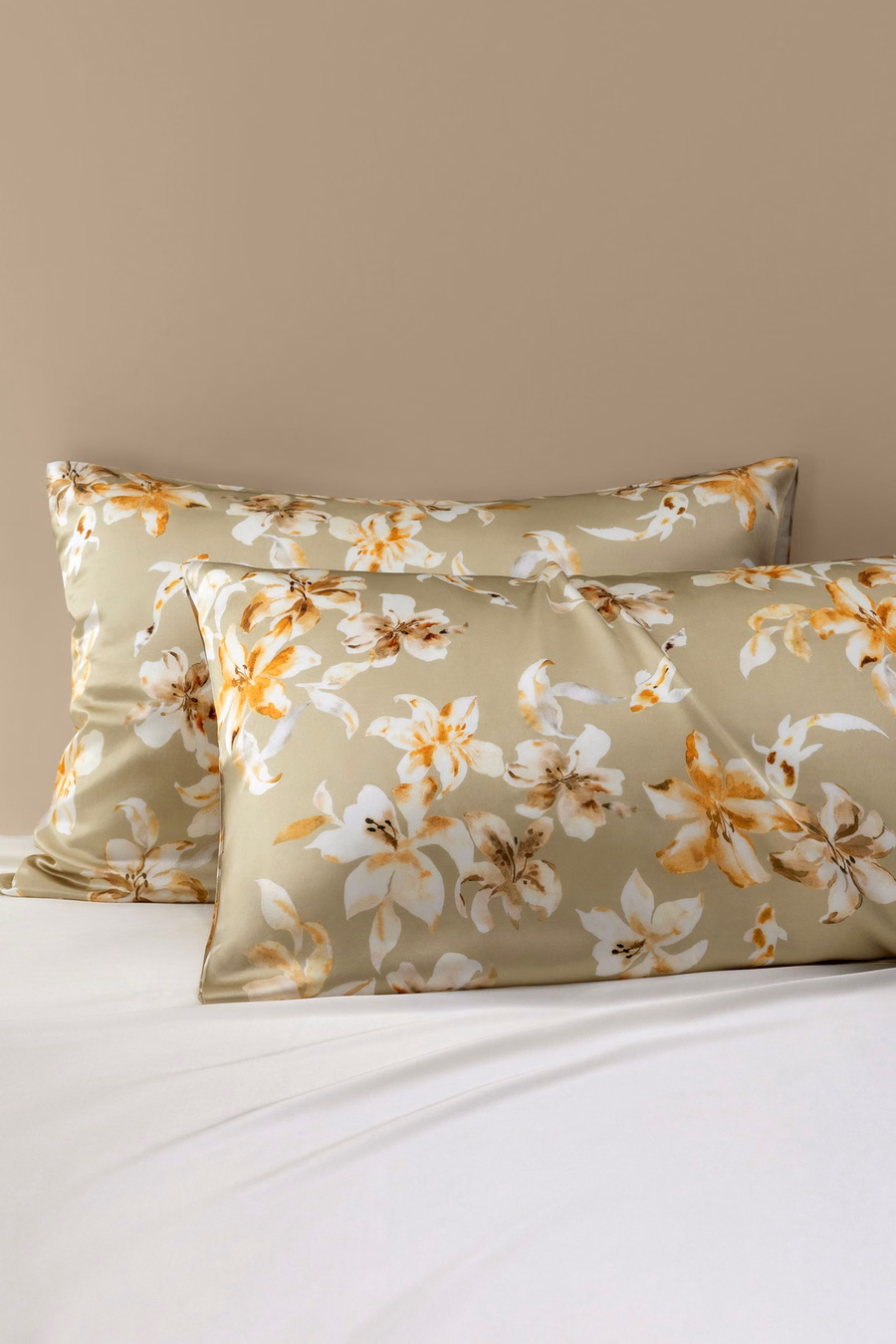 Aureate Flow Housse de coussin en soie