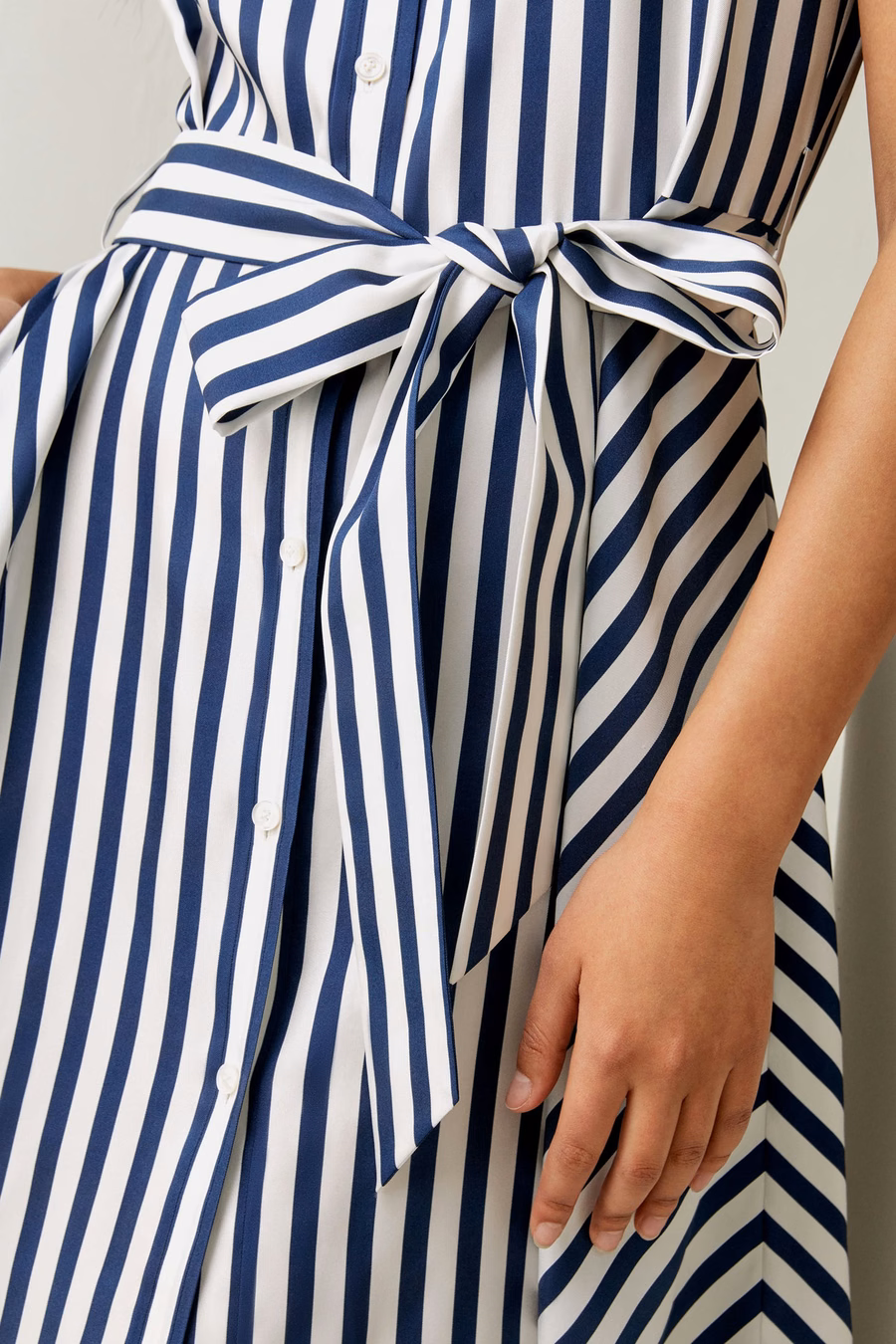 Robe Sans Manches Rayée en Soie