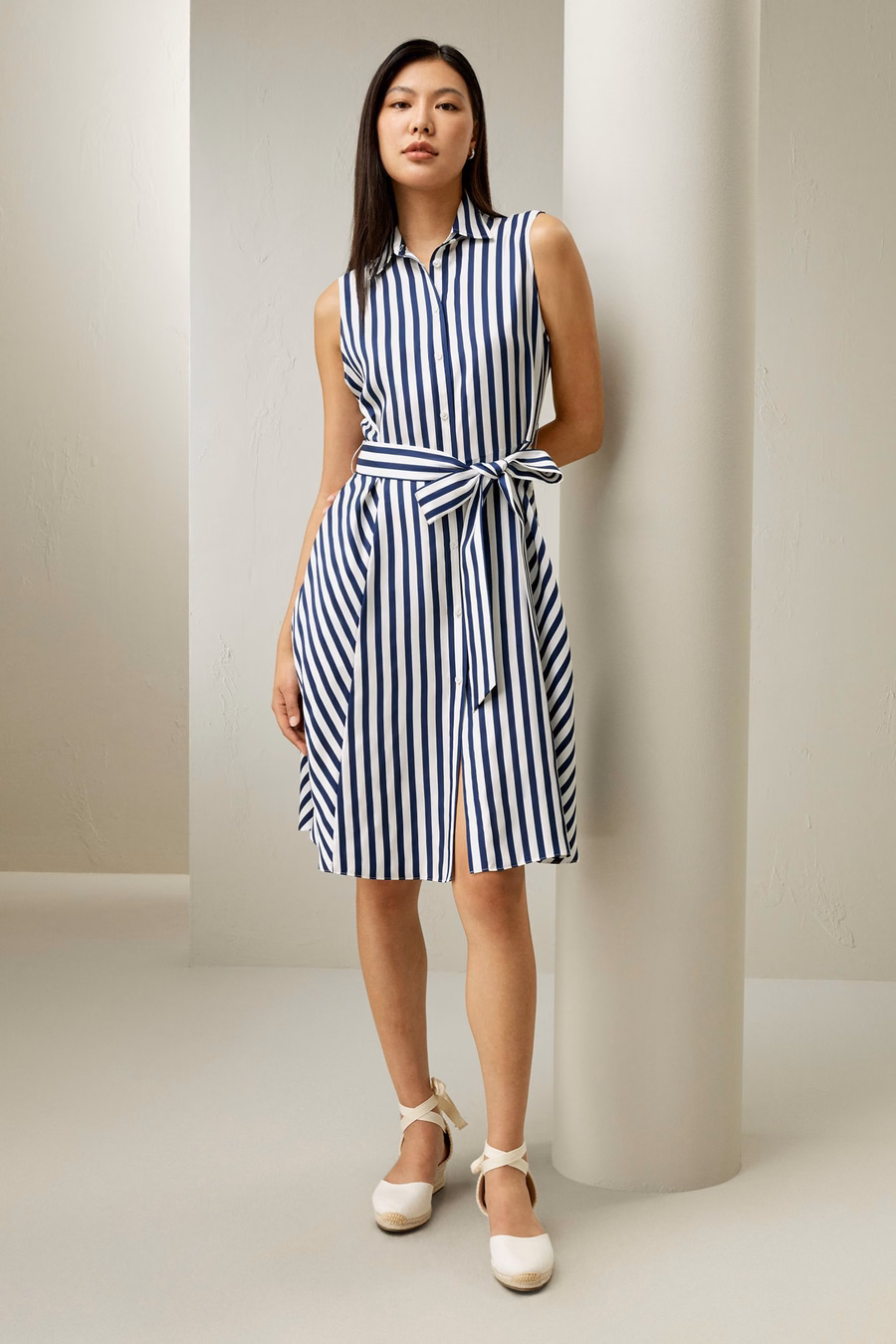 Robe Sans Manches Rayée en Soie