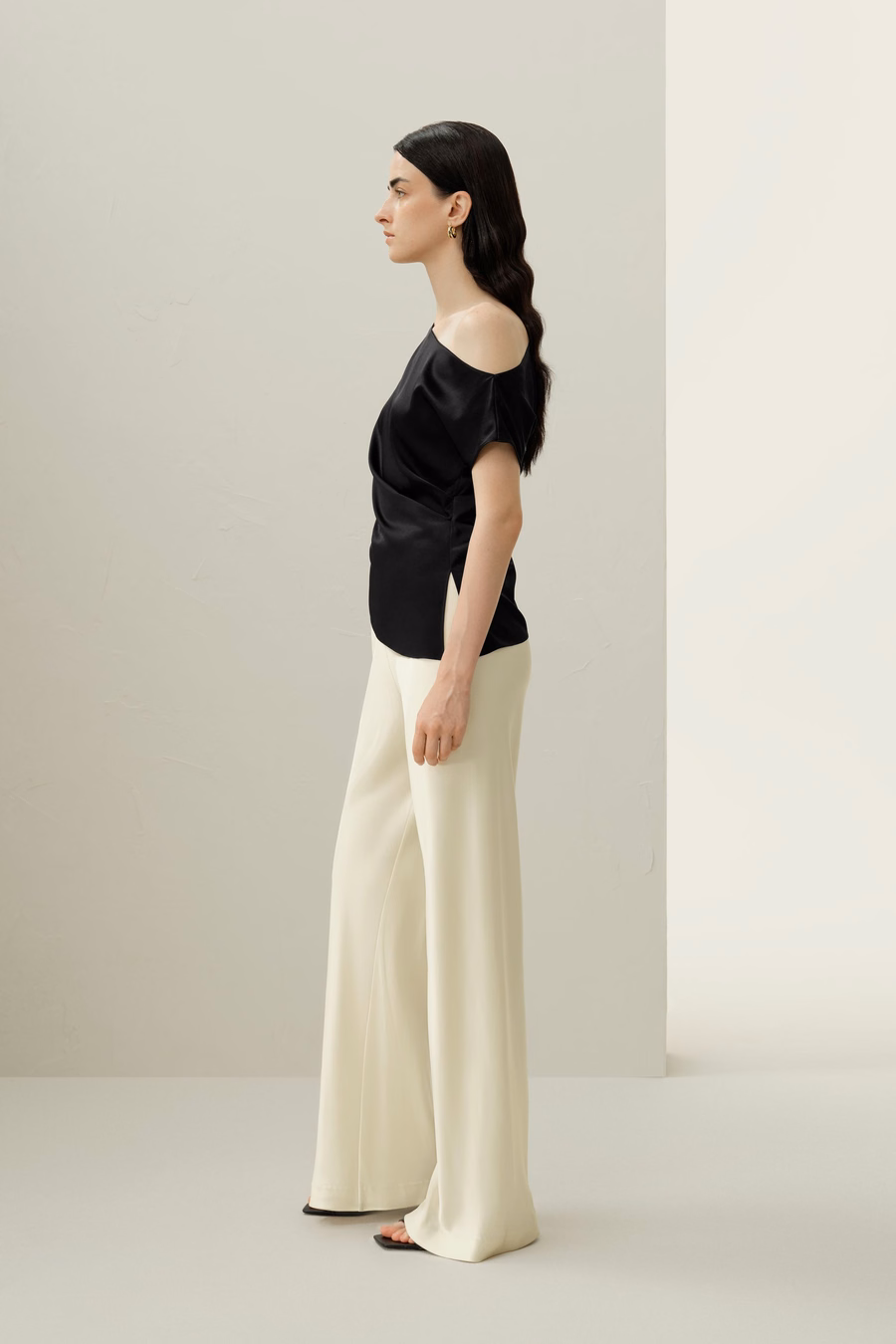 Haut Asymétrique en Charmeuse Élastique