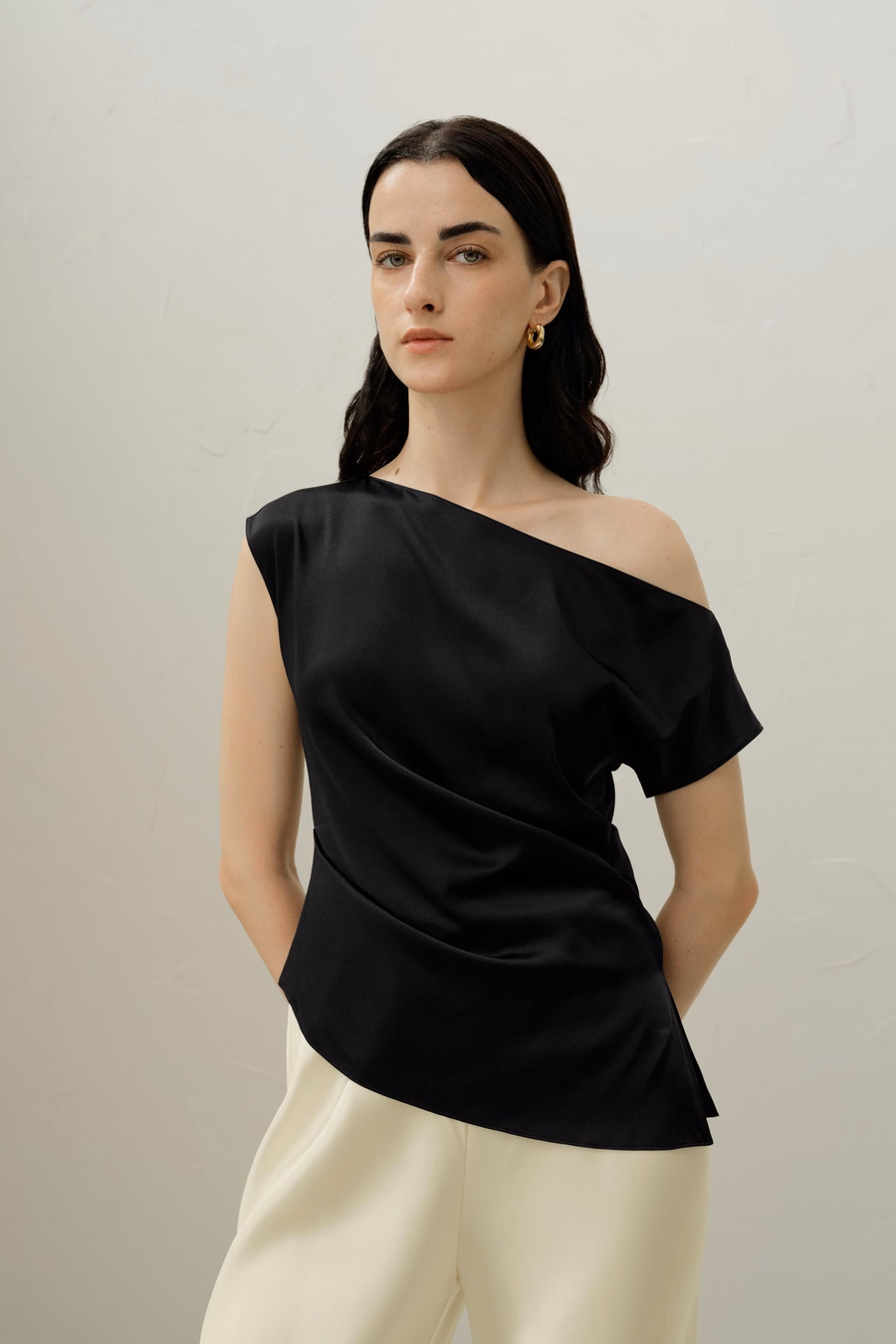 Haut Asymétrique en Charmeuse Élastique