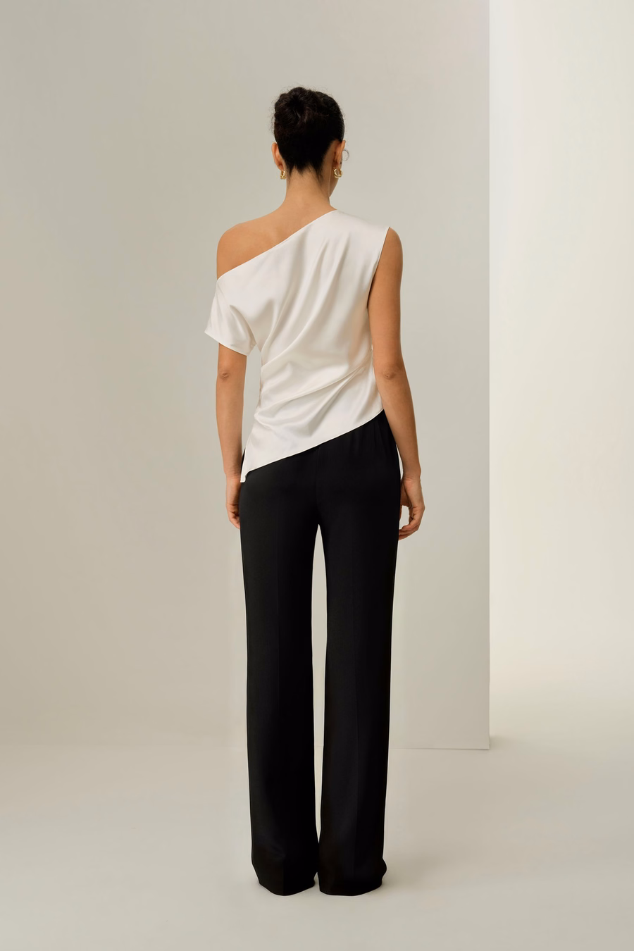 Haut Asymétrique en Charmeuse Élastique