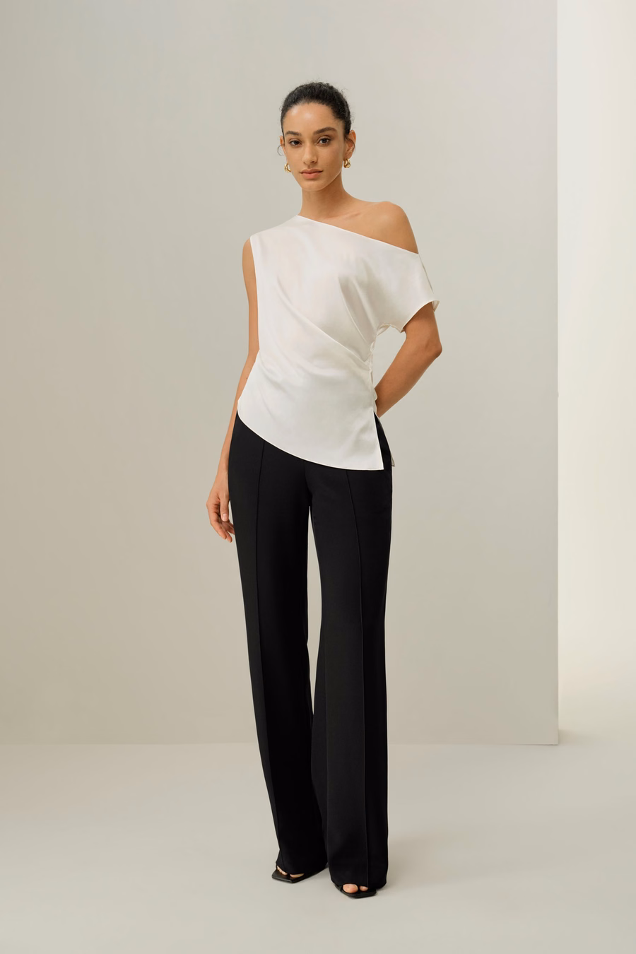 Haut Asymétrique en Charmeuse Élastique