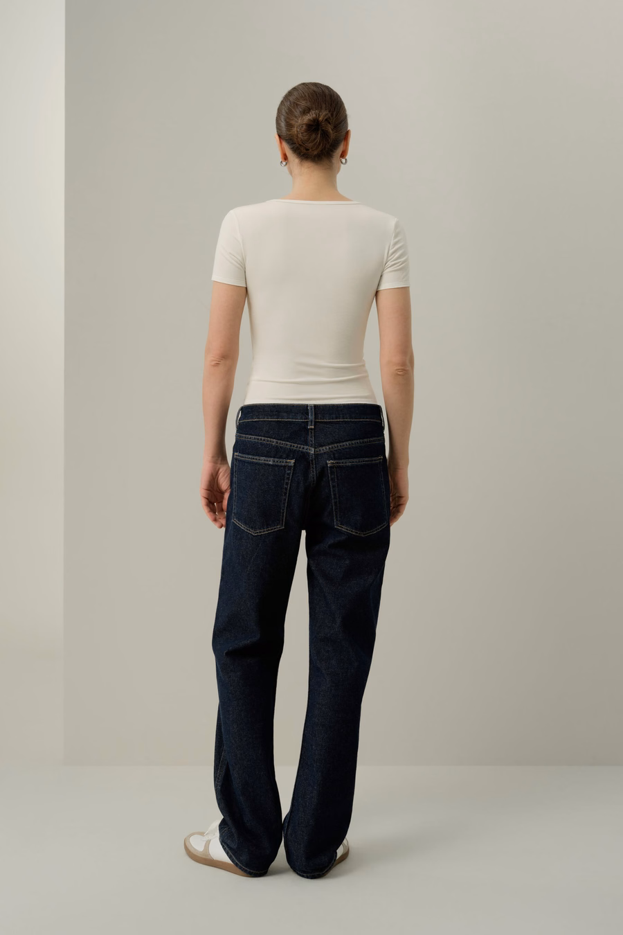 Silk Breeze Jersey V-neck Tee
