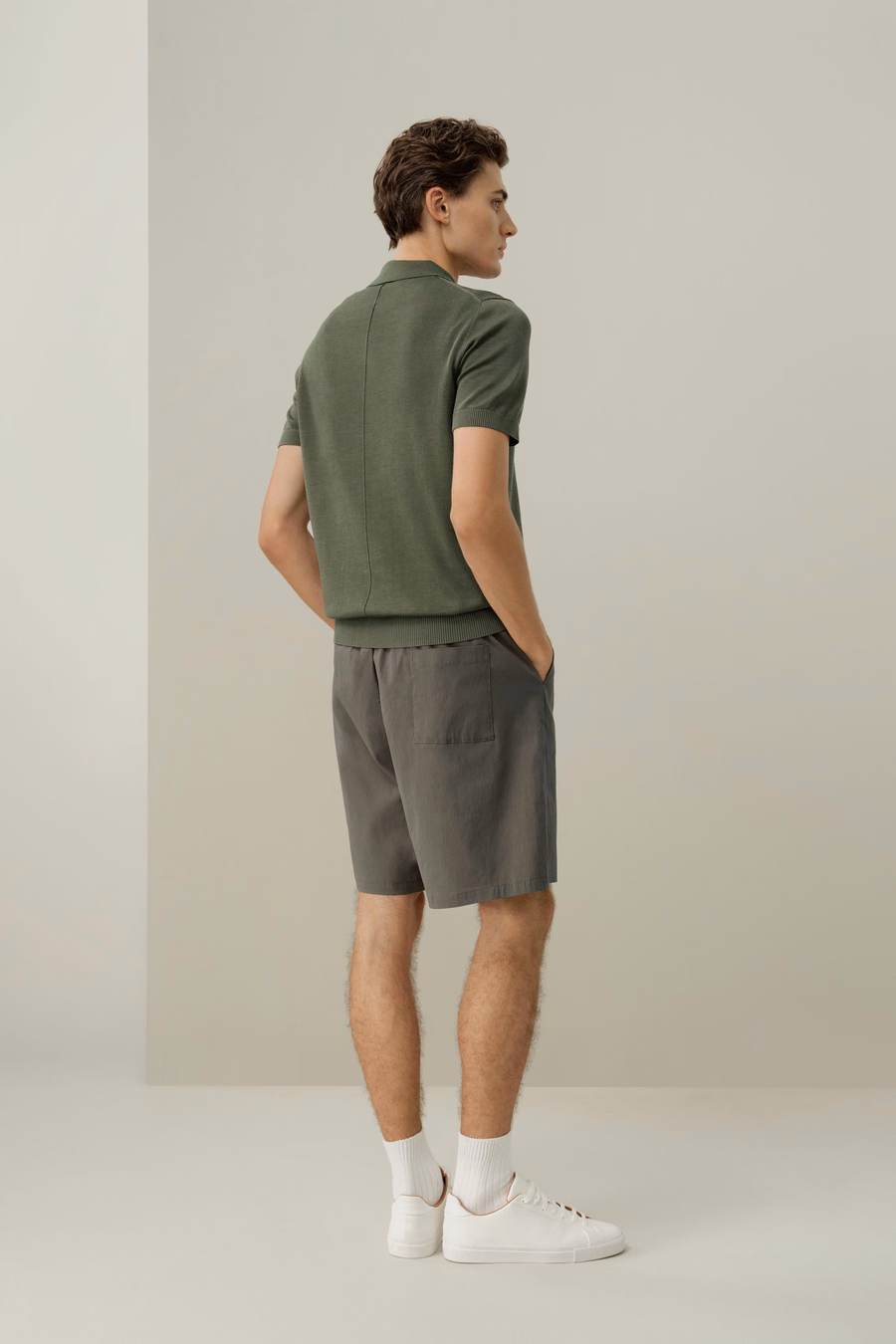 Polo Regular-Fit en Soie-Coton à Col en V