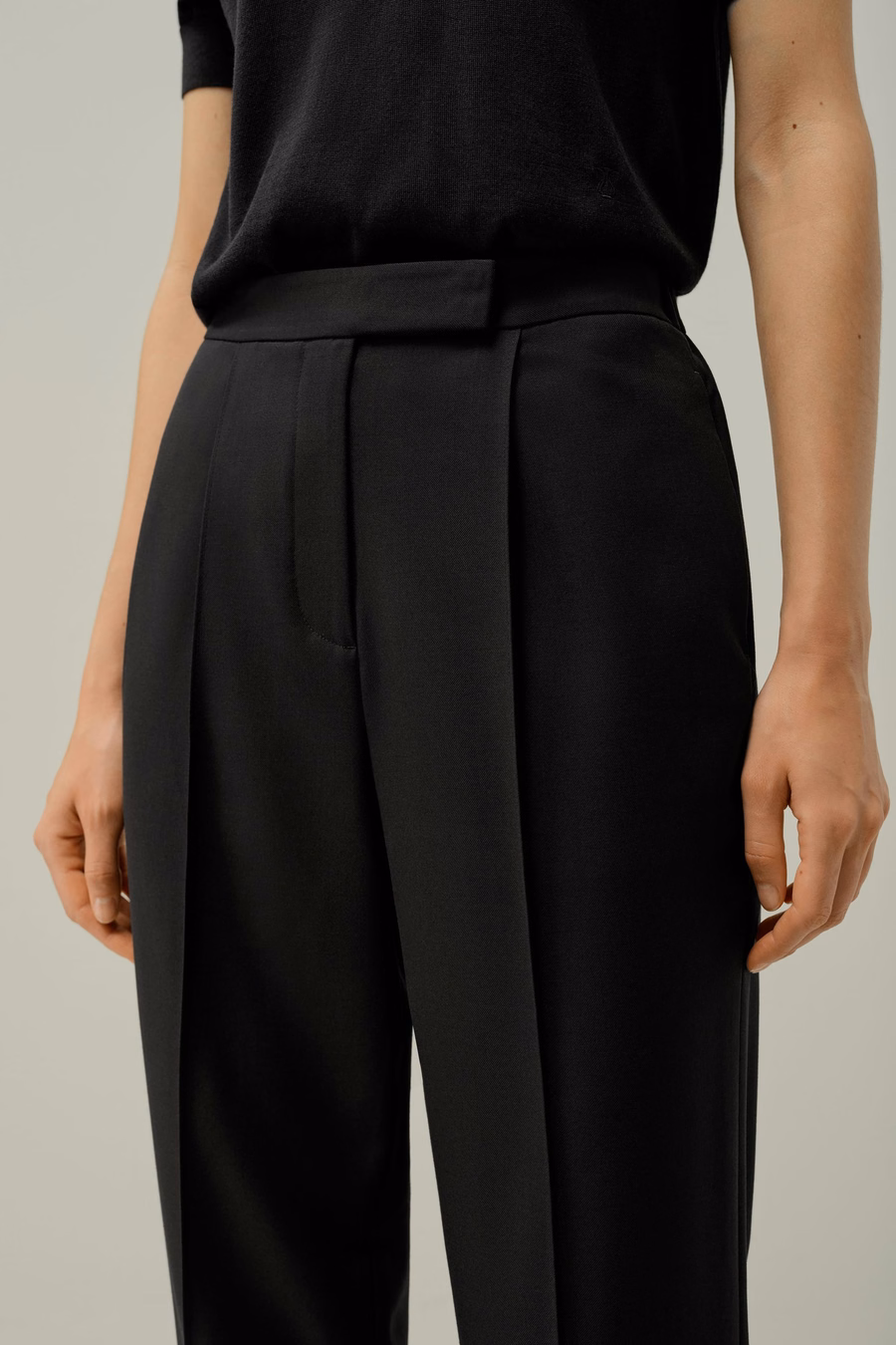 Pantalons en soie et laine à plis avant