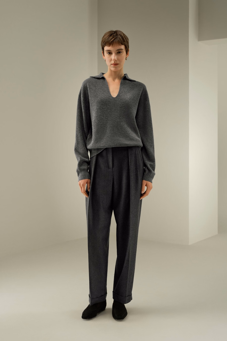 Pantalon Baril en Soie-Laine Avec Plis Avant