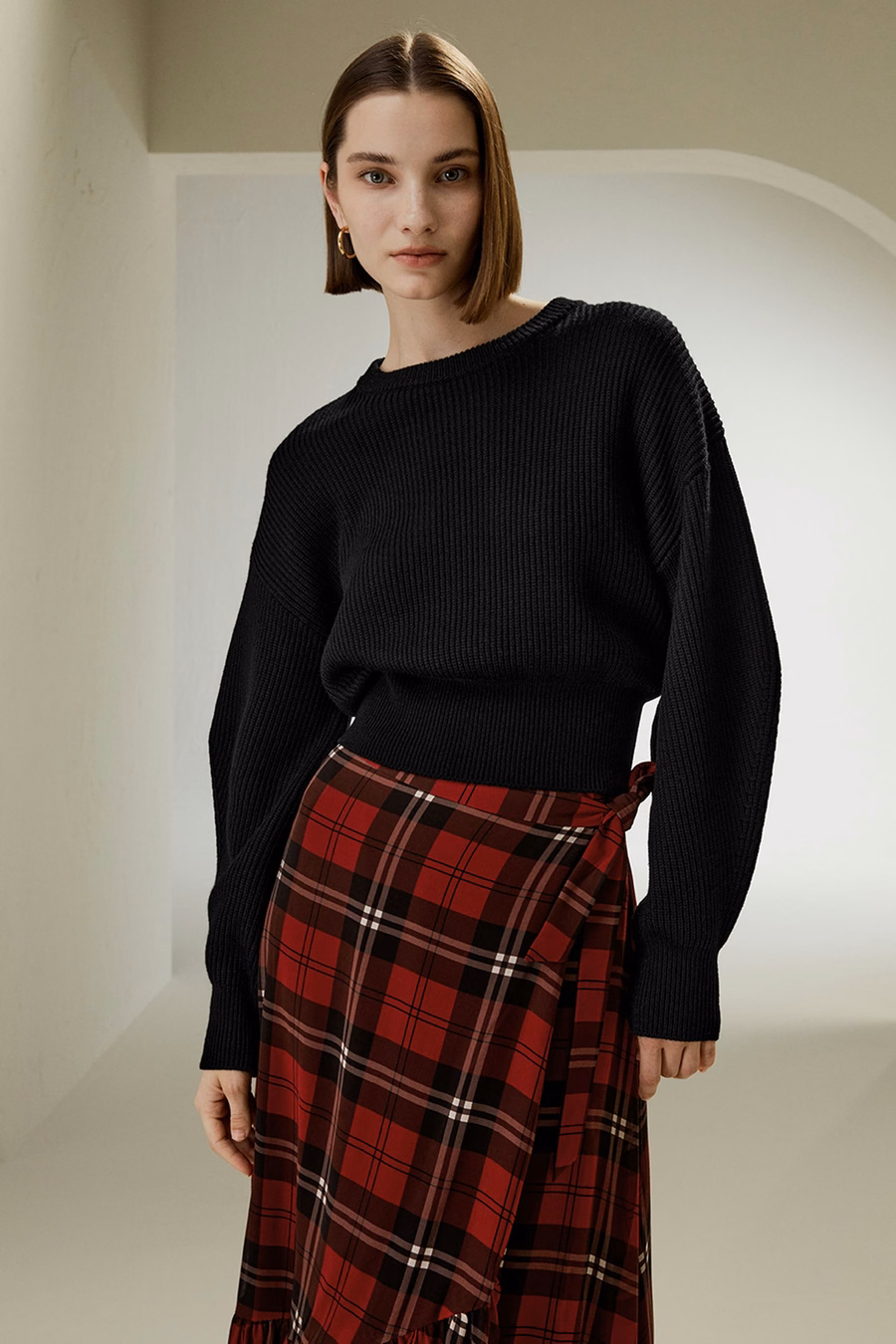 Pull en laine mérinos à col rond et épaules tombantes