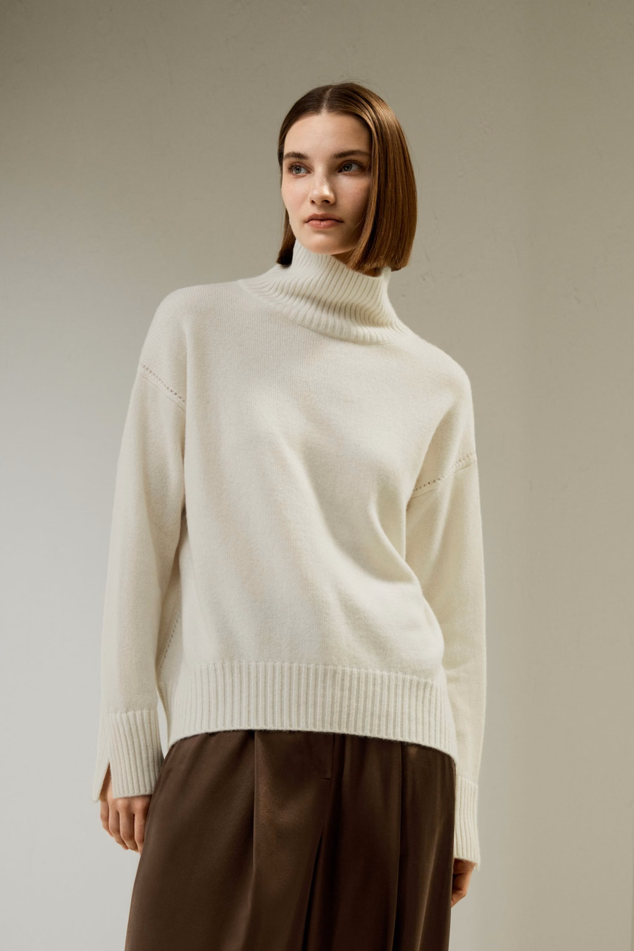 Turtleneck Relaxed-Fit Cashmere Sweater