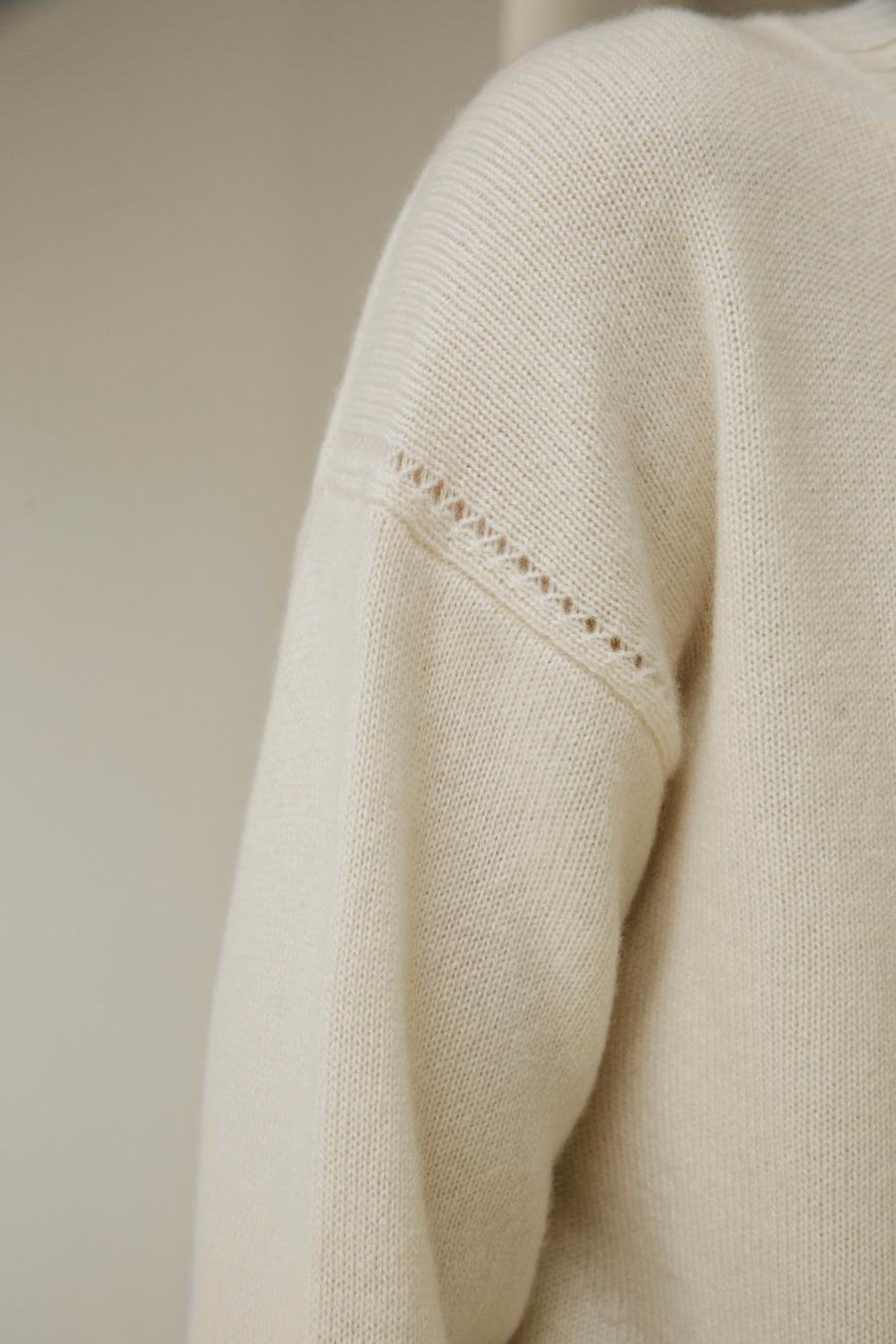 Turtleneck Relaxed-Fit Cashmere Sweater
