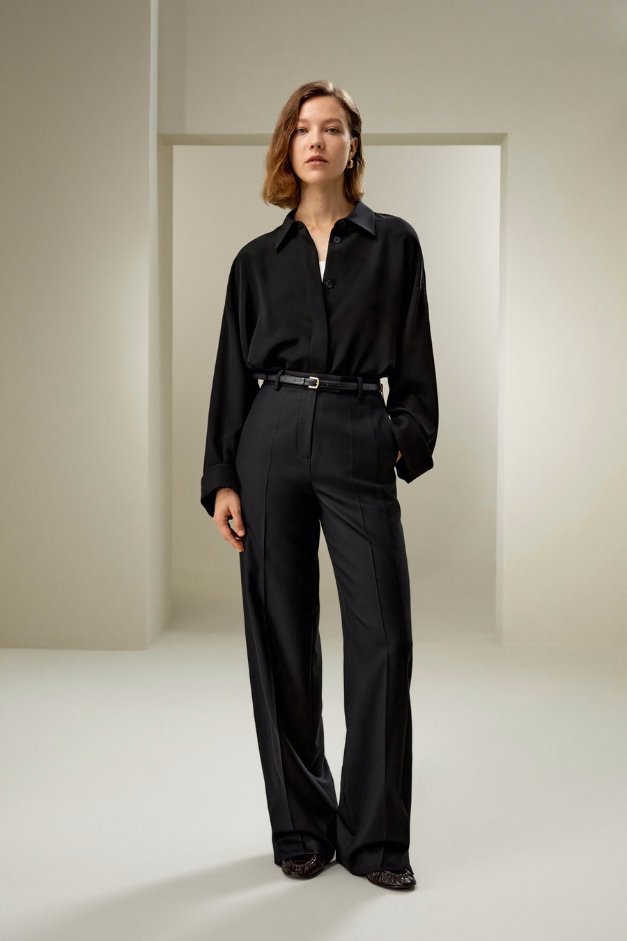 Pantalons droits en mélange de laine et de soie