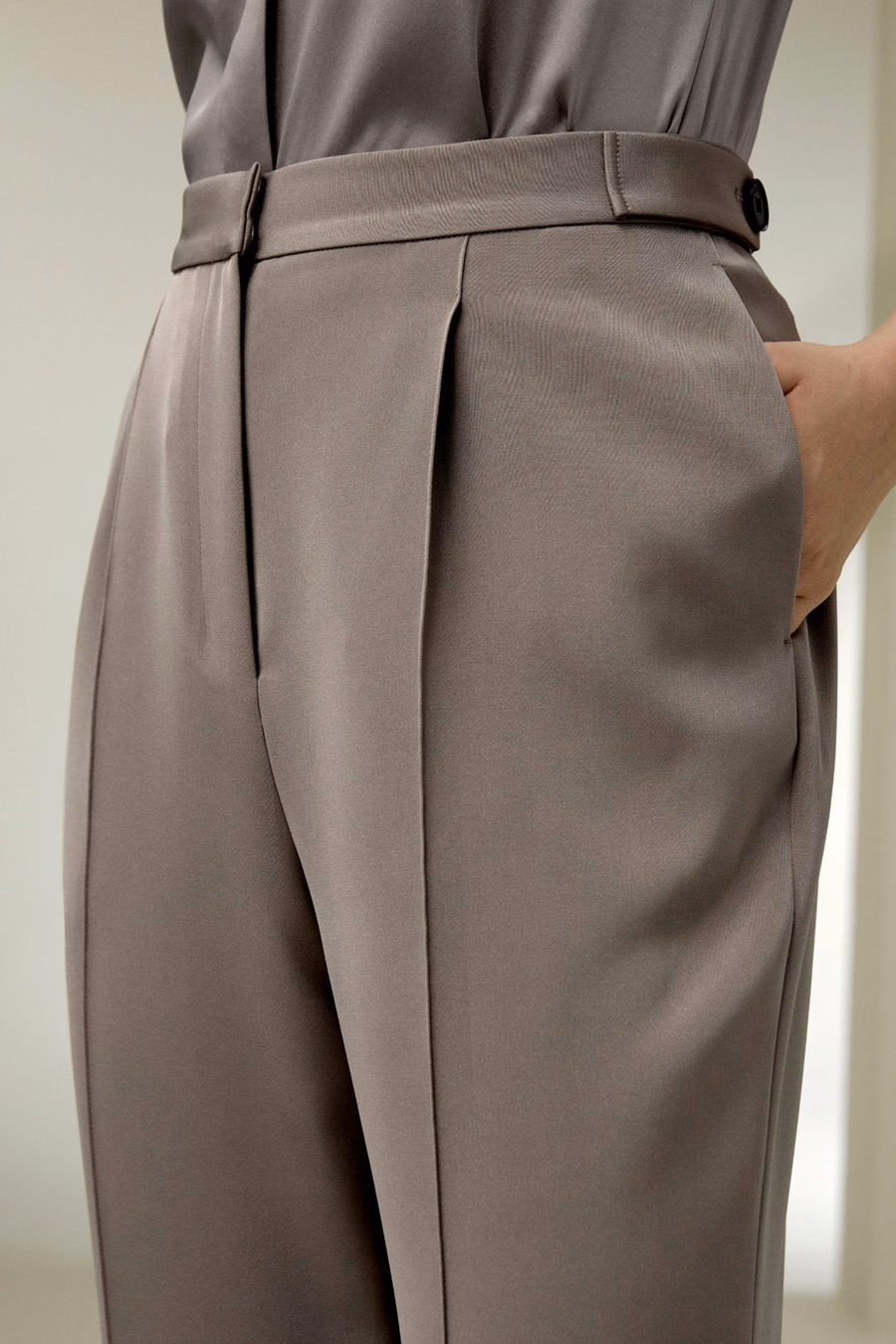 Pantalons à taille subtile