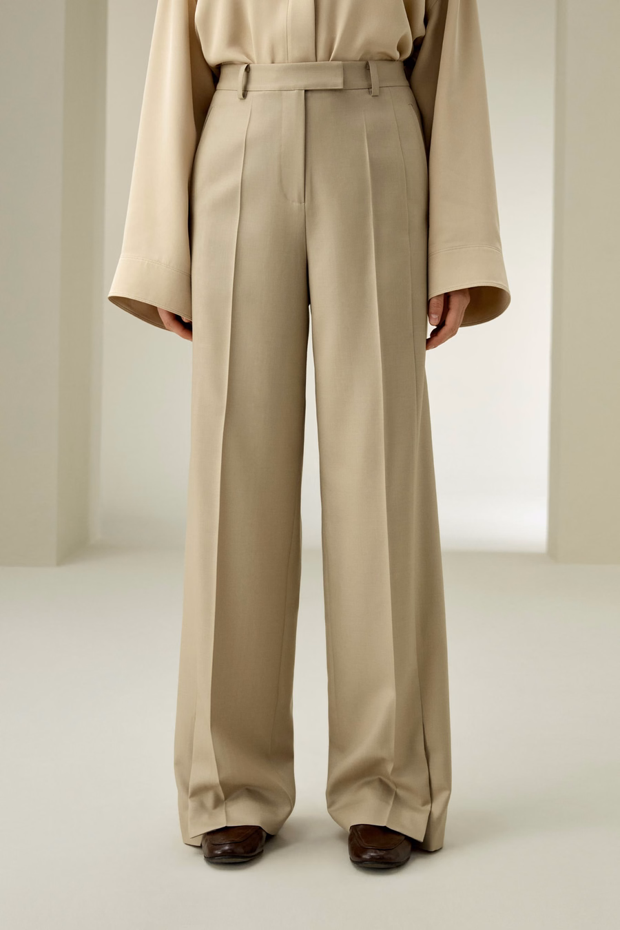 Pantalons droits en mélange de laine et de soie