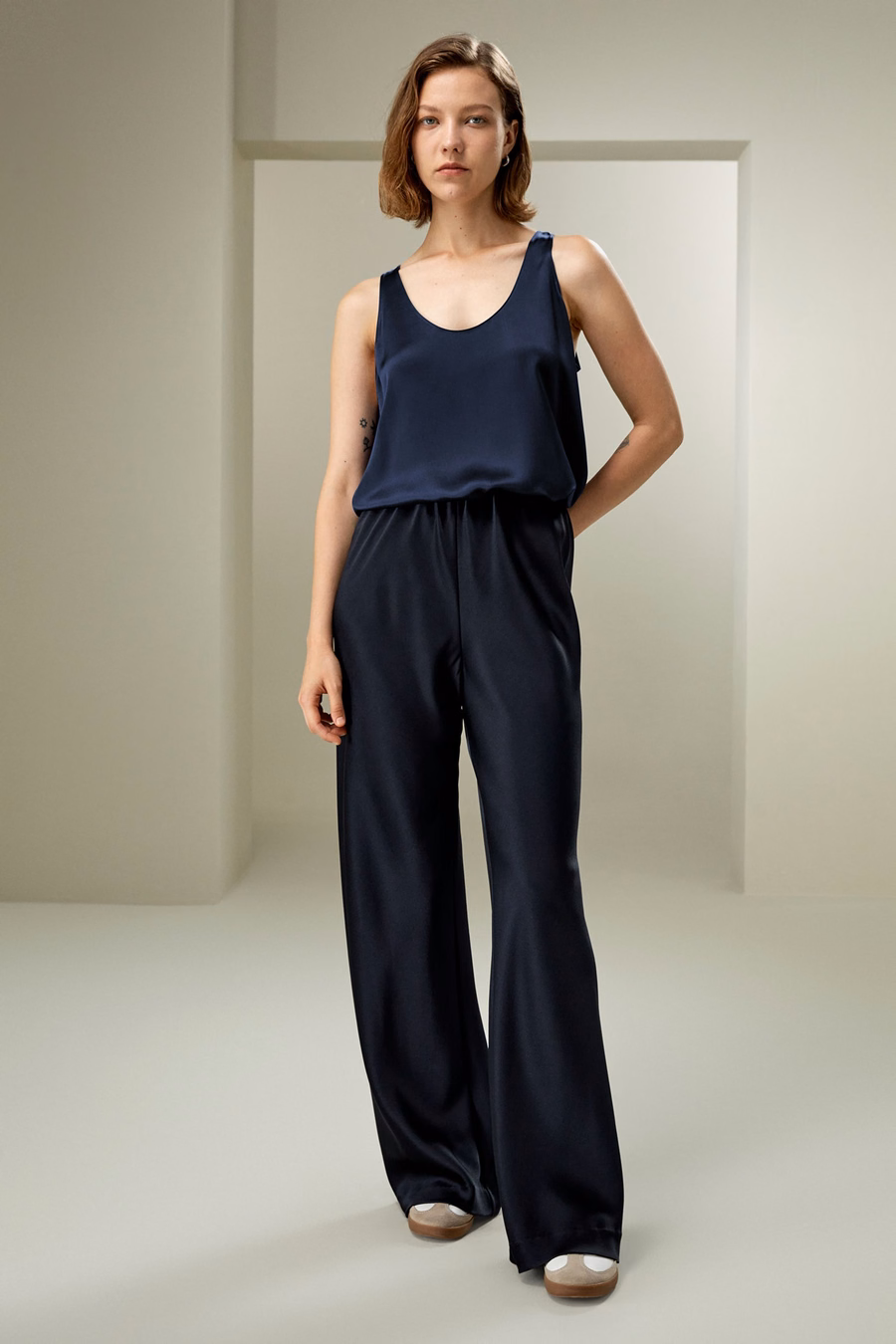 Pantalons en soie coupés à biais intégral