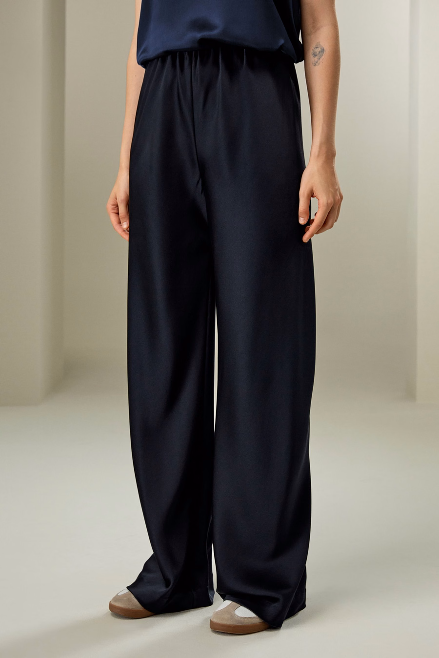 Pantalons en soie coupés à biais intégral