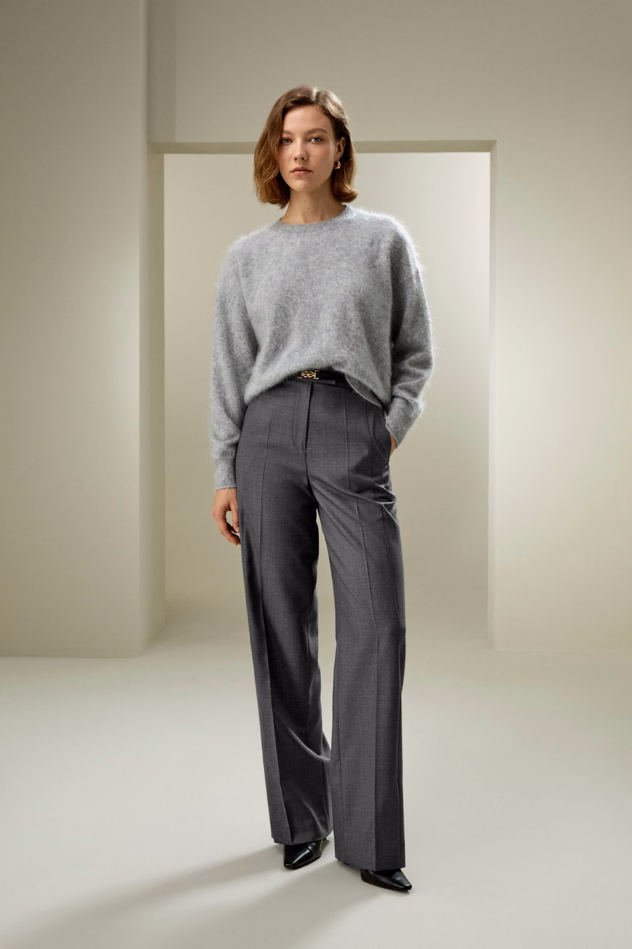 Pantalons droits en mélange de laine et de soie