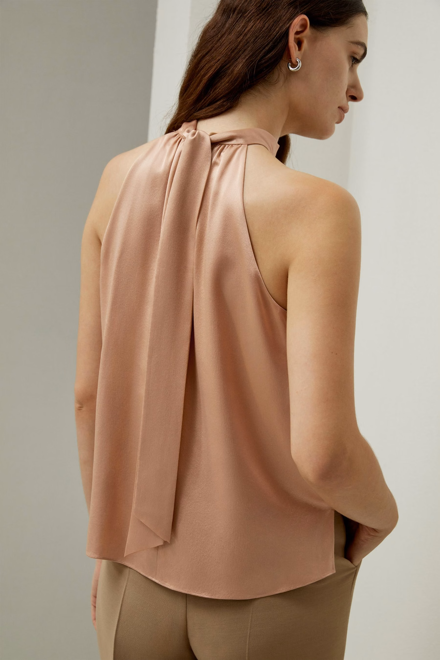 Haut halter en soie Graceful Breeze