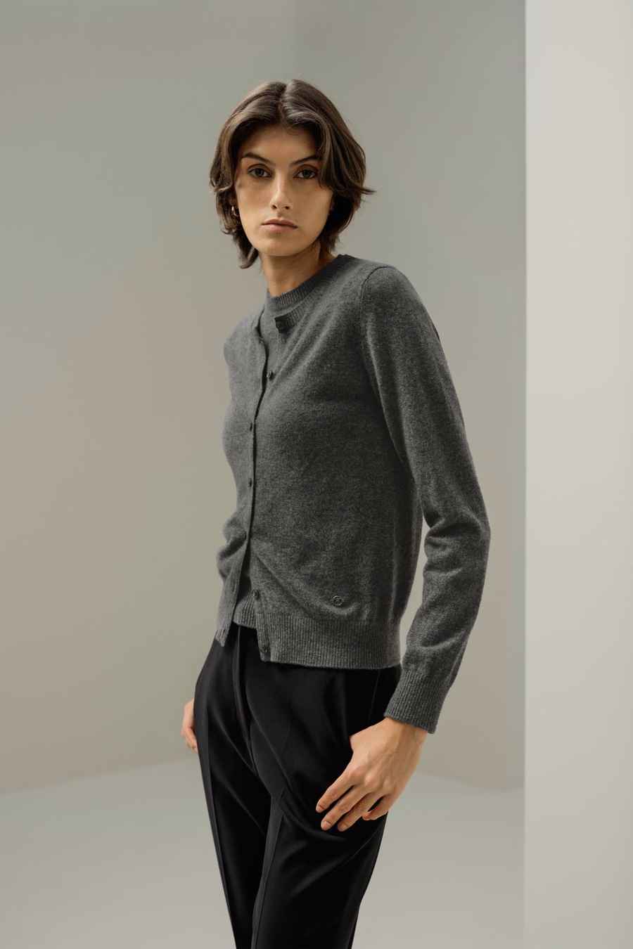 Cardigan ajusté en cachemire à col rond