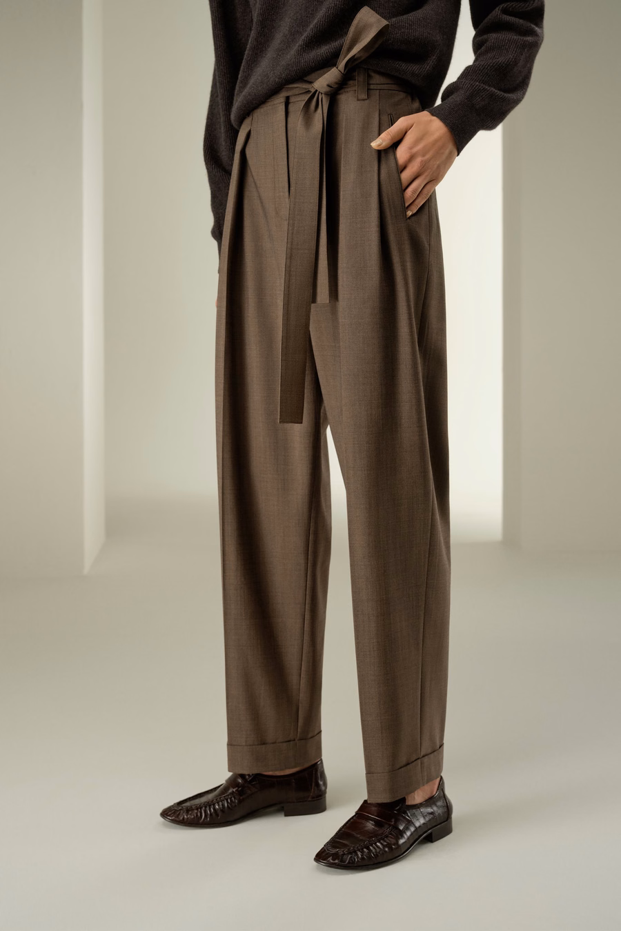 Pantalons à jambes en forme de baril en soie et laine de La Havane