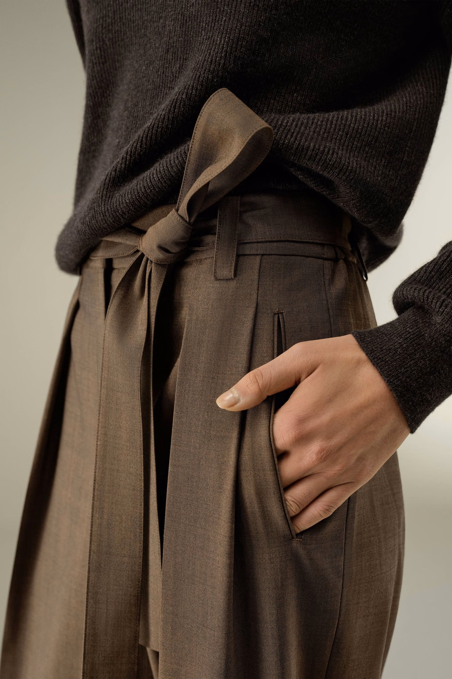 Pantalons à jambes en forme de baril en soie et laine de La Havane
