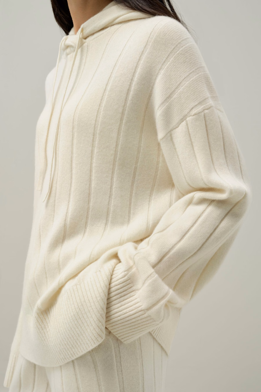 Haut Tricot à Capuche Côtelé