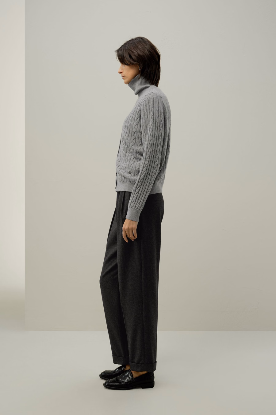 Cardigan en cachemire bébé tricoté en câble