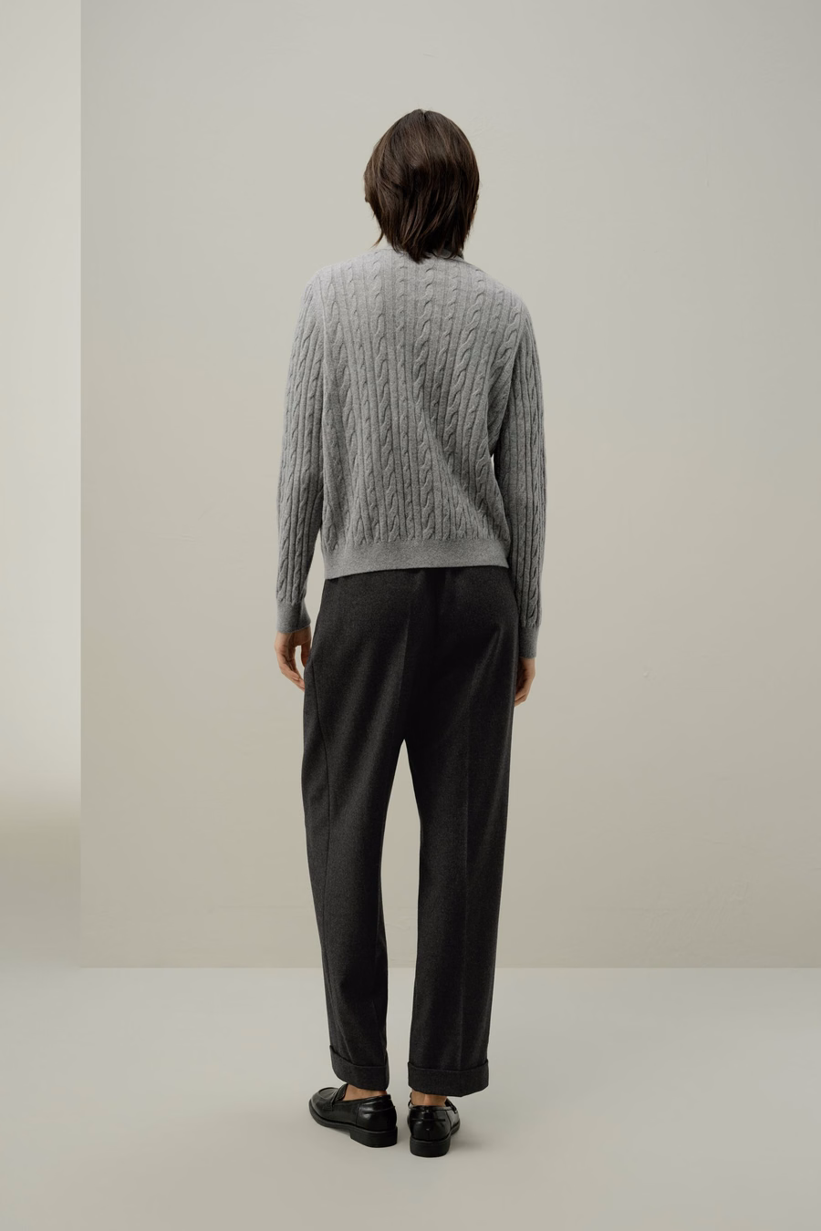 Cardigan en cachemire bébé tricoté en câble
