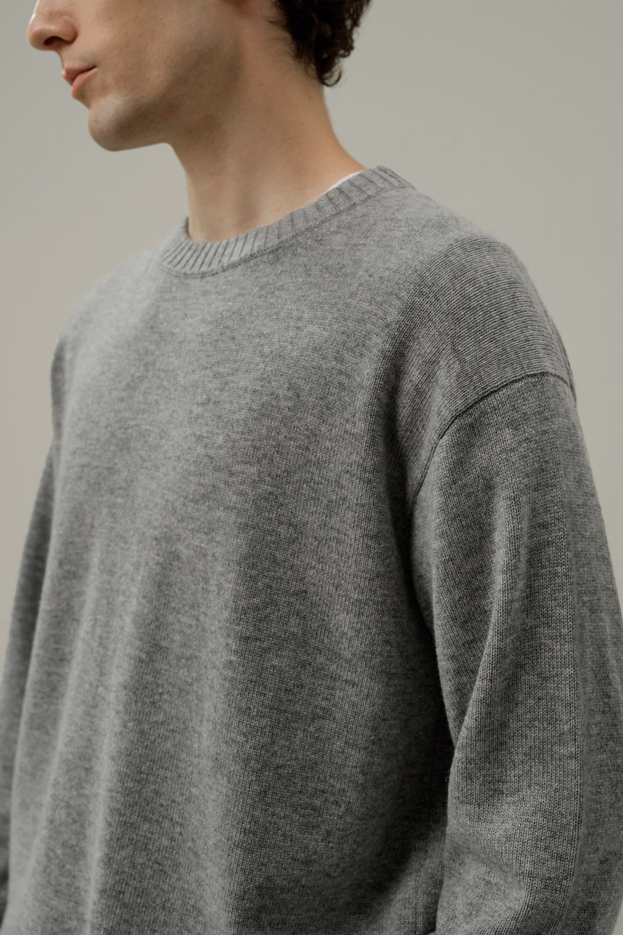 Pull à col rond en laine cachemire durable