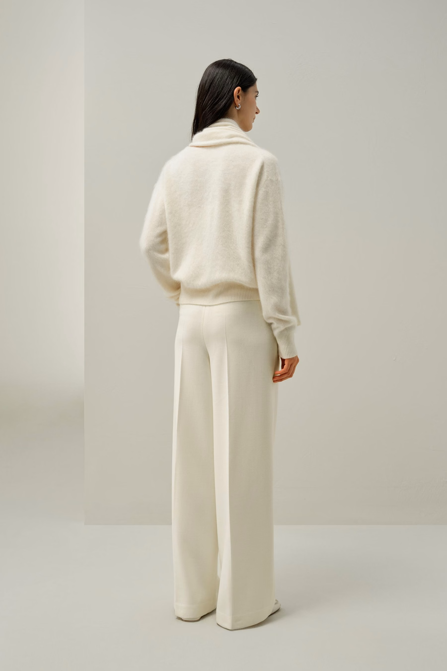 Pull en Cachemire Brosse avec Écharpe Drapée