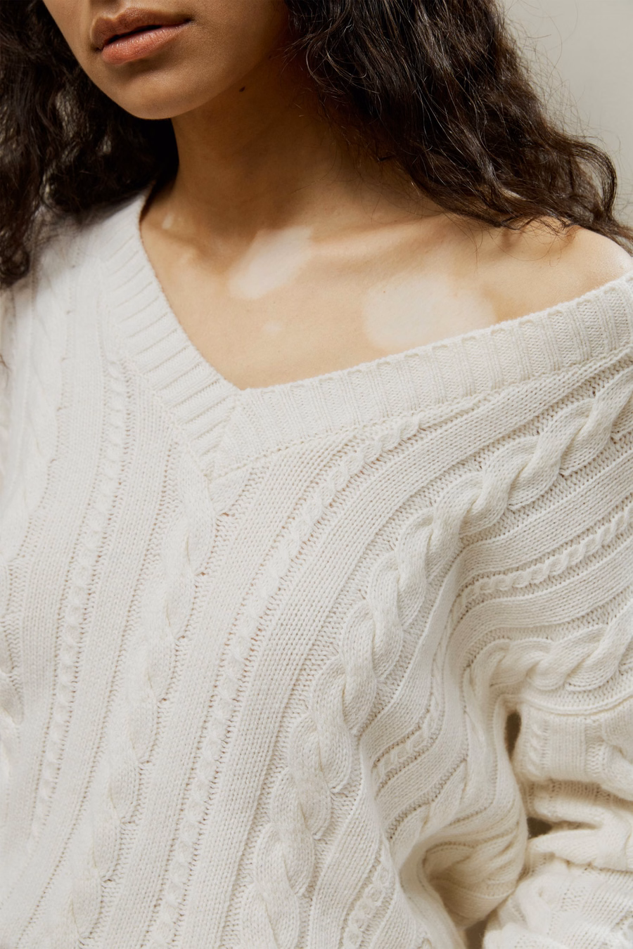 Pull en laine mélangée cachemire en tricot à câbles