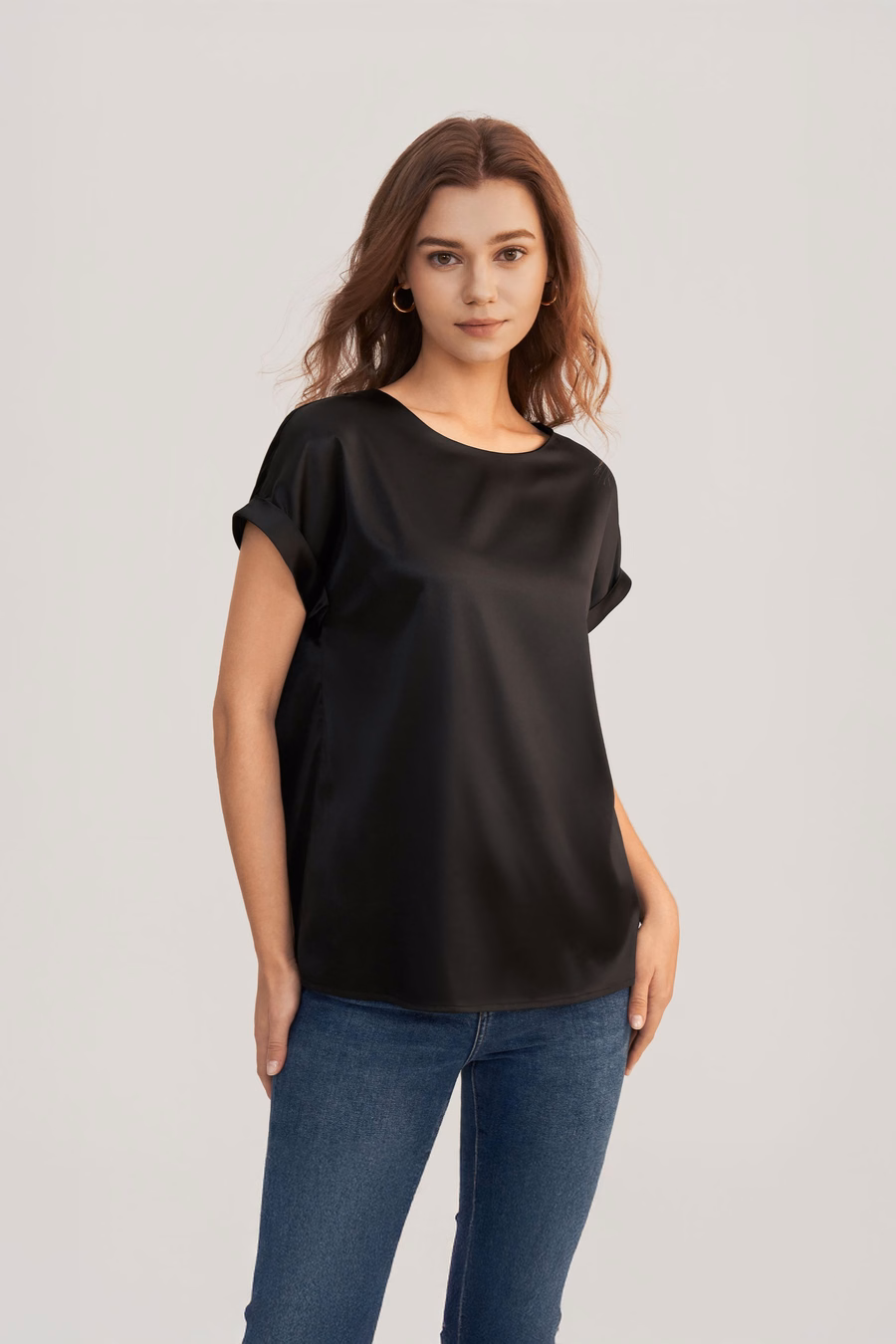 T-shirt en soie à encolure ronde et manches courtes