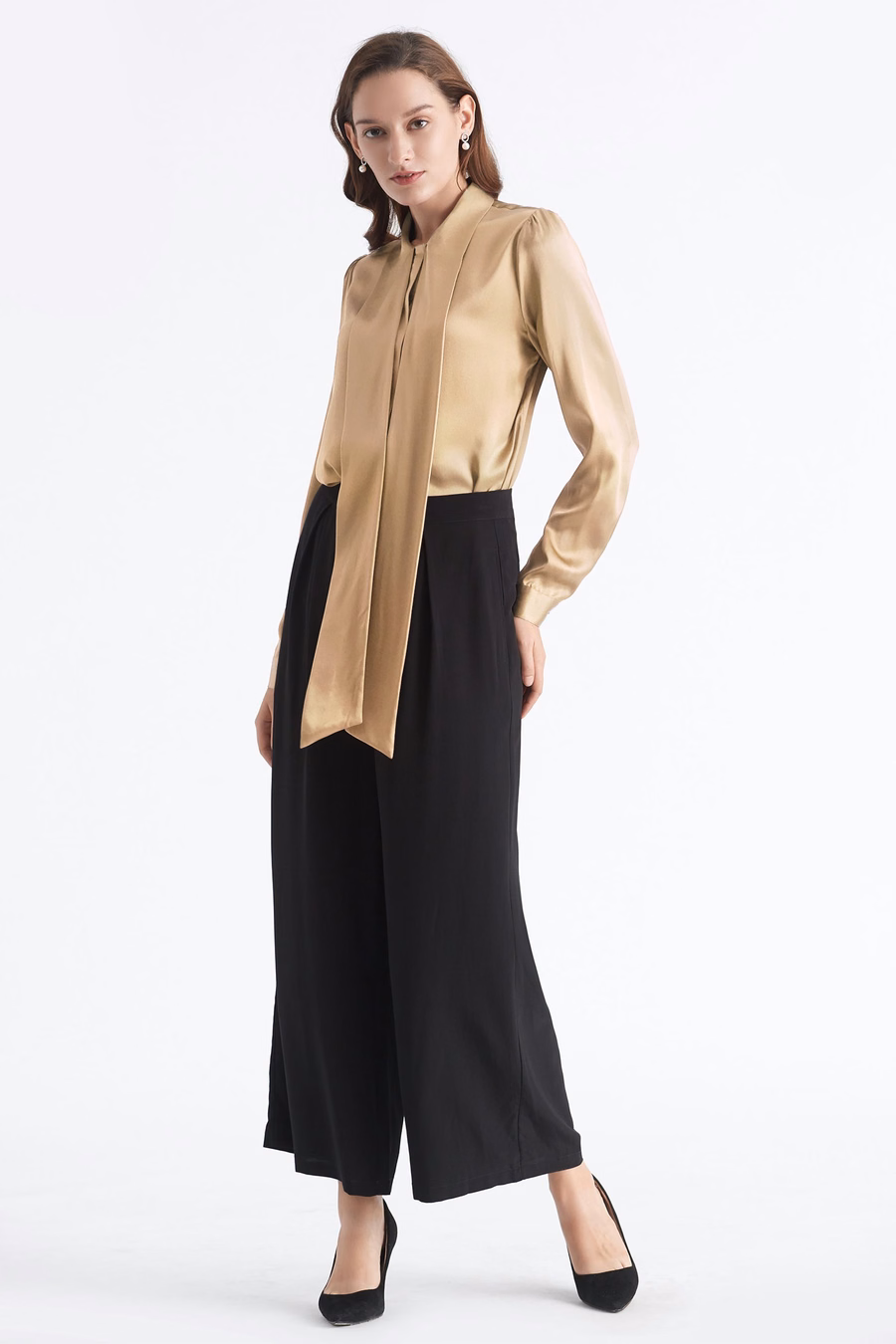 Blouse en soie avec nœud papillon pour femmes