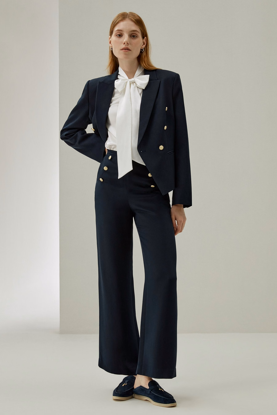 Blouse en soie avec nœud papillon pour femmes
