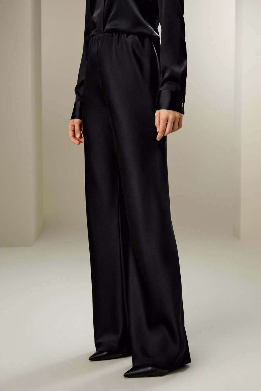 Pantalons en soie coupés à biais intégral