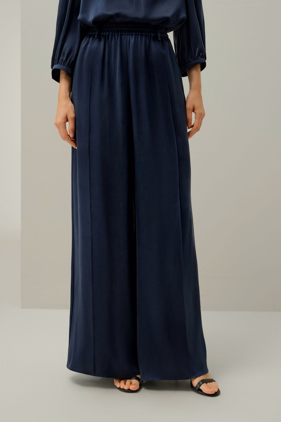 Pantalons large en soie suédée
