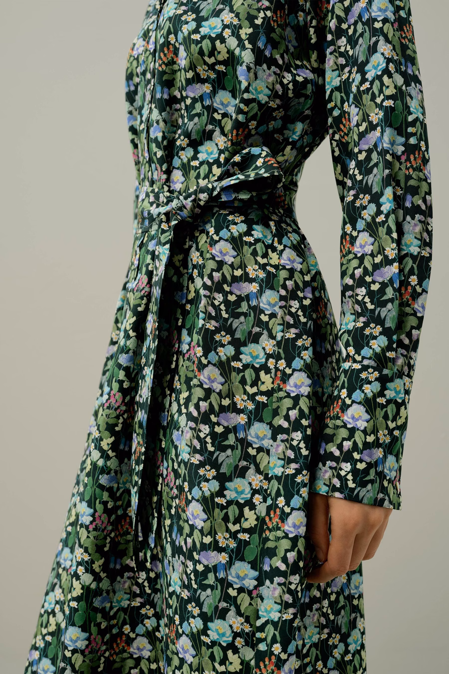 Robe chemise mi-longue forêt féerique - Fabriquée avec du tissu Liberty