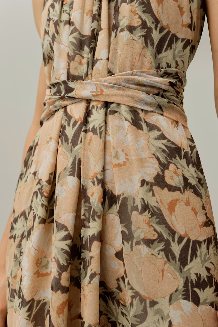 Robe en soie chiffon Coquelicot Parade - Fabriquée avec du Liberty Fabric