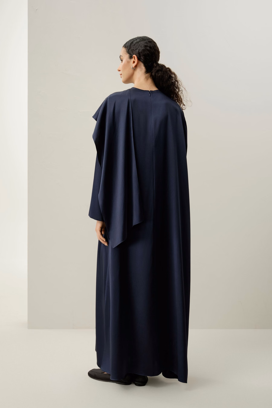Robe Maxi Asymétrique en Soie Charmeuse