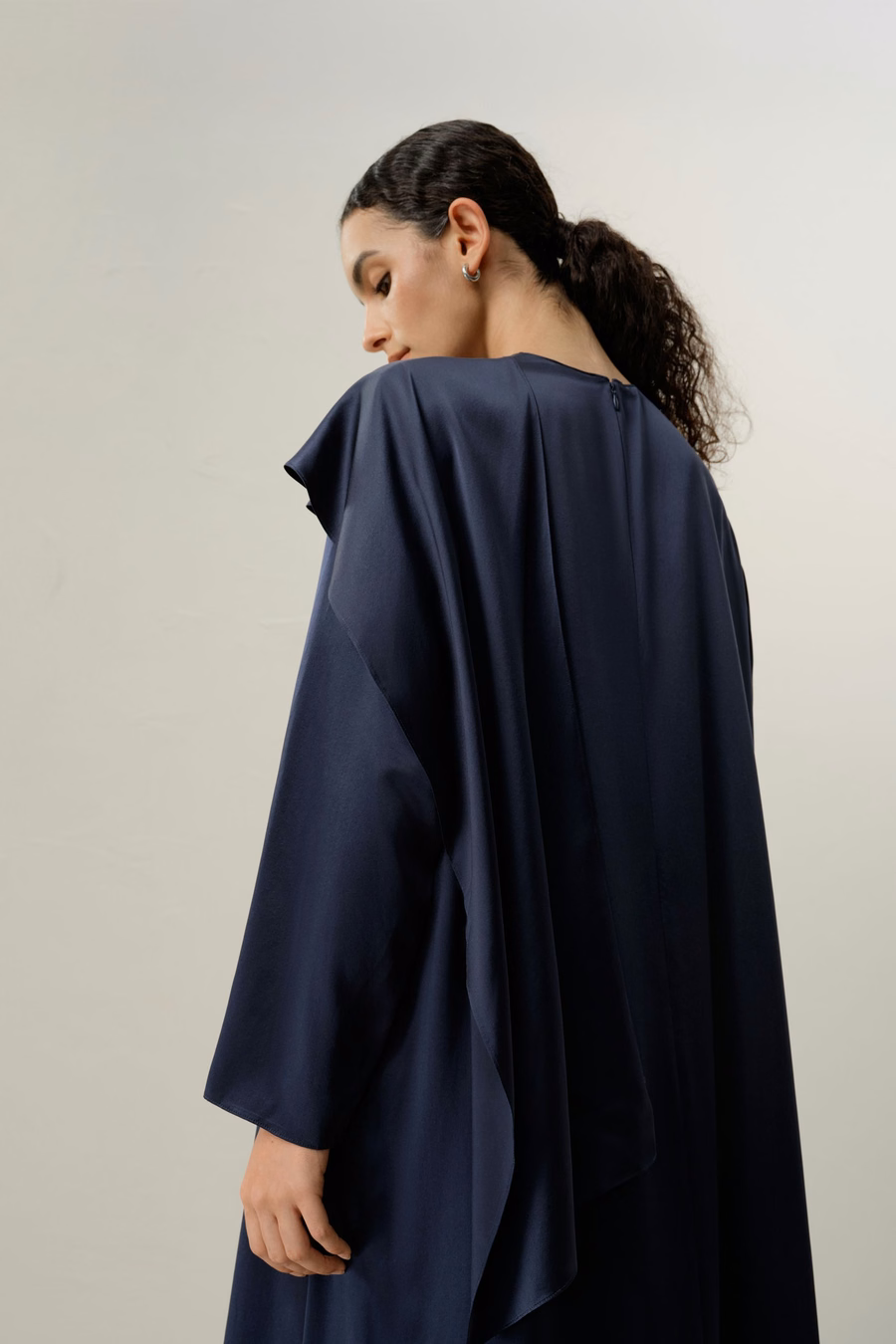 Robe Maxi Asymétrique en Soie Charmeuse
