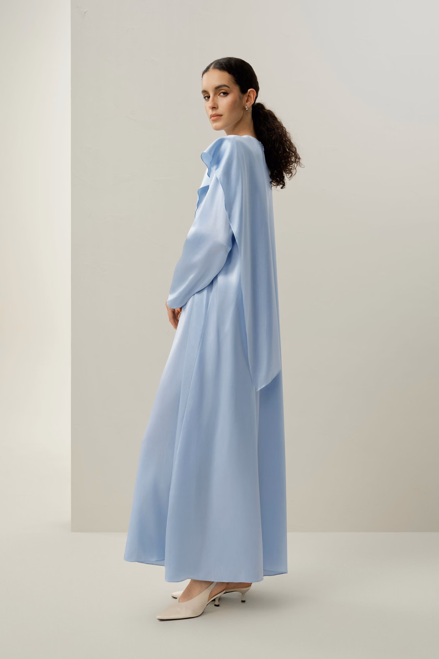 Robe Maxi Asymétrique en Soie Charmeuse
