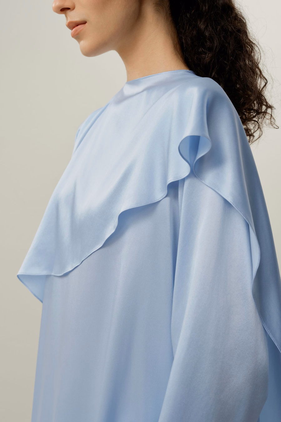 Robe Maxi Asymétrique en Soie Charmeuse