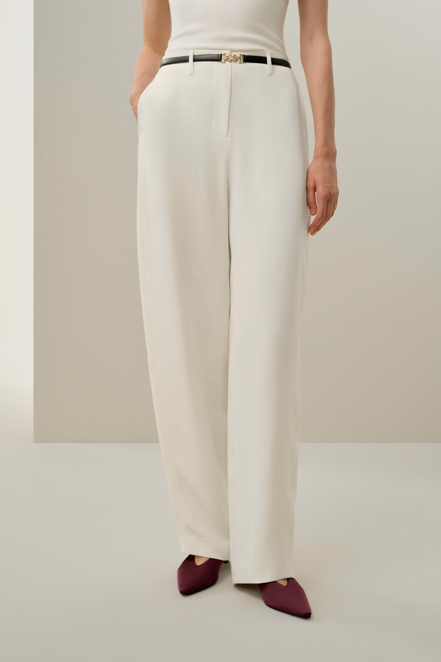 Pantalons en crépon de soie à couture courbée