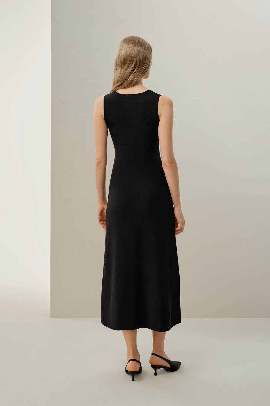Robe Tricotée en Soie-Viscose à Col en V Soleil